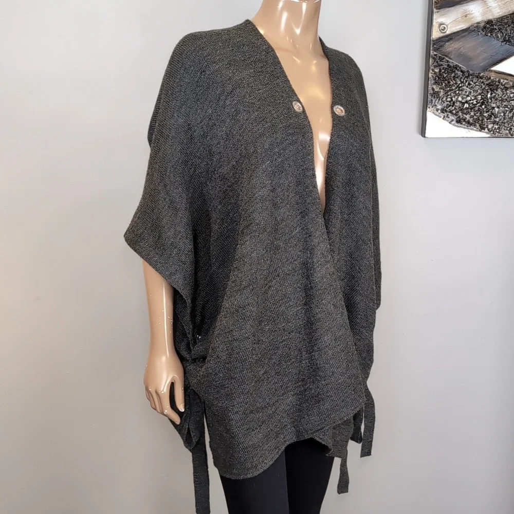 Michael Kors Charcoal Grey Knit Poncho Lace Up Grommet Cape Sweater Womens O/S - Picture 14 of 14